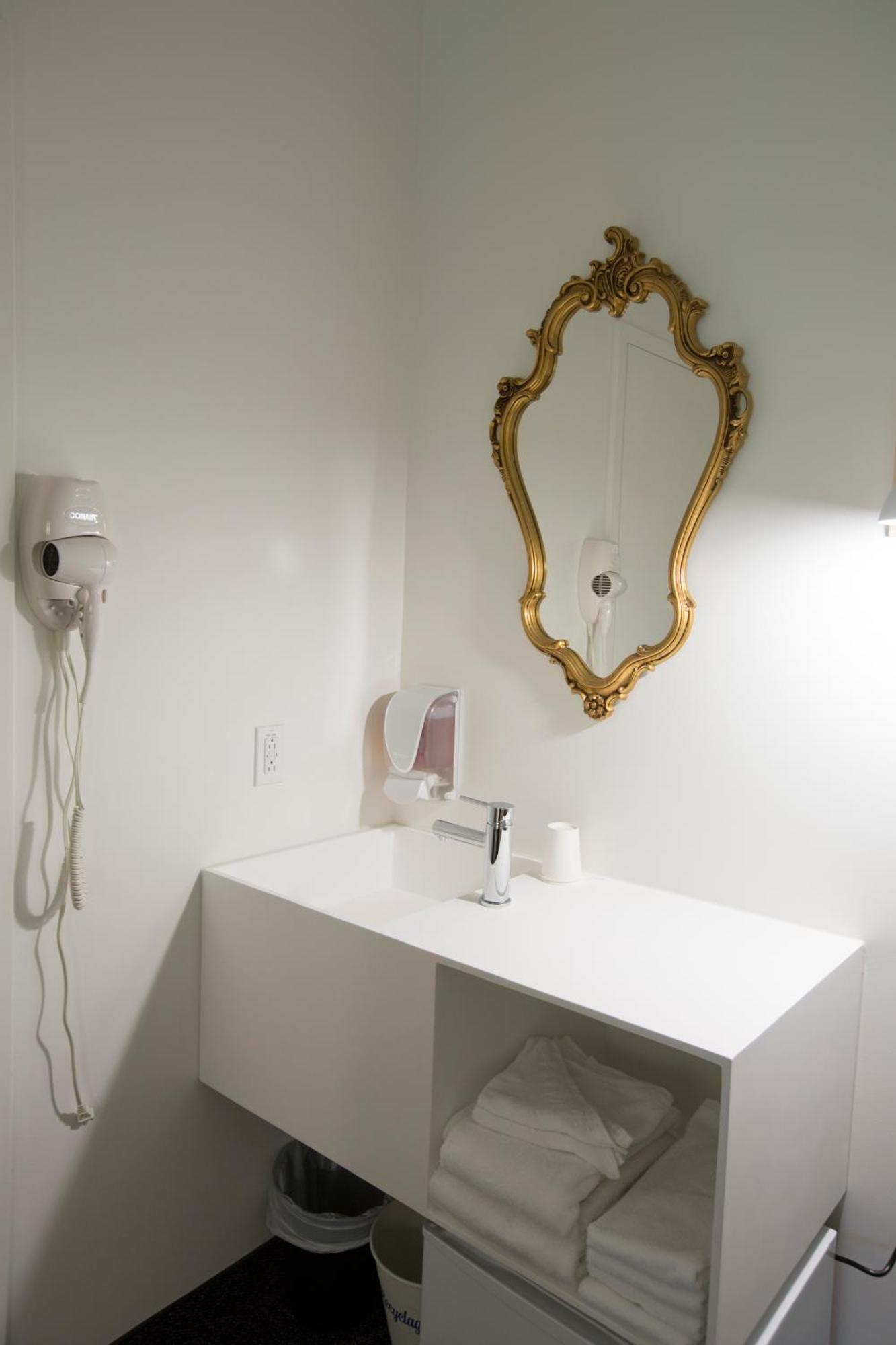 Le Saint-Creme Hotell Alma Exteriör bild